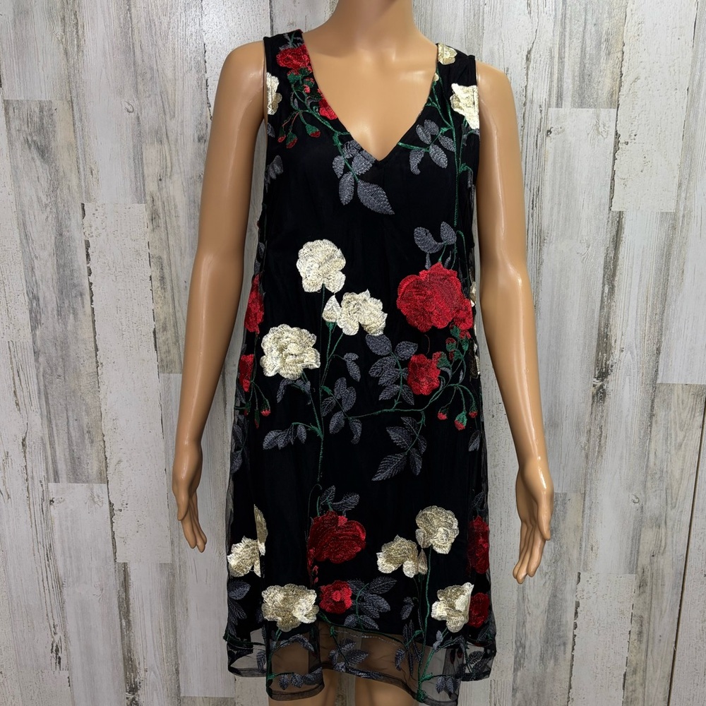 Umgee Black Floral Embroidered V-Neck Shift Dress